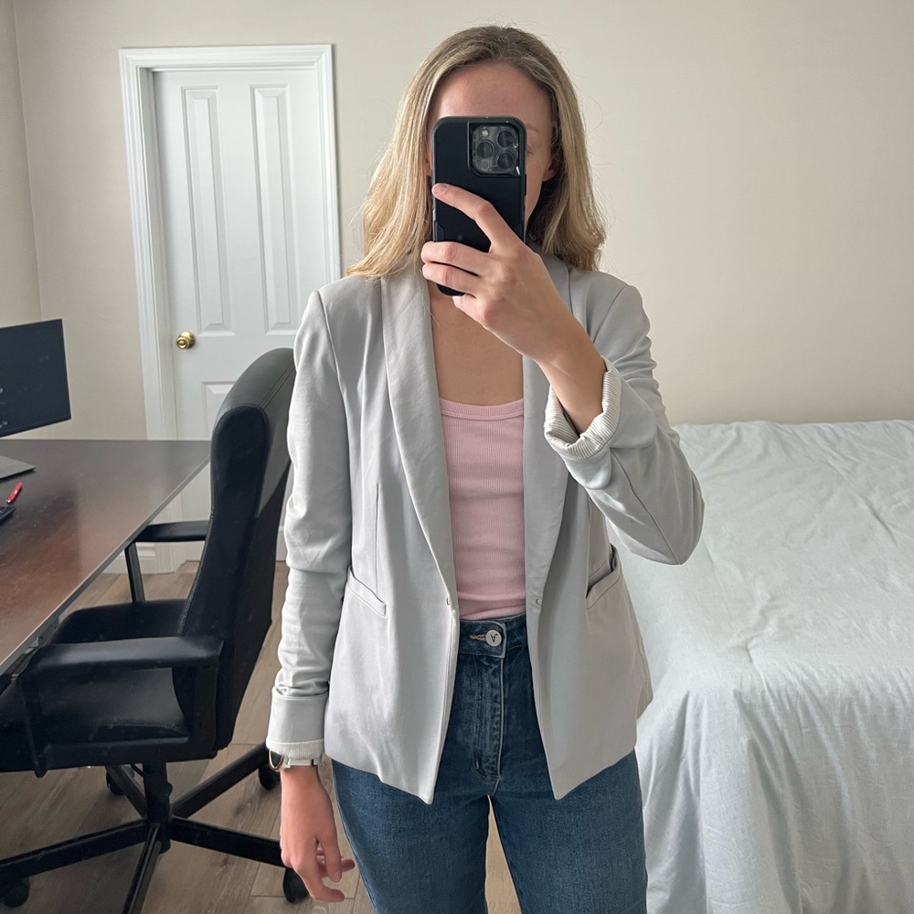 Grey blazer